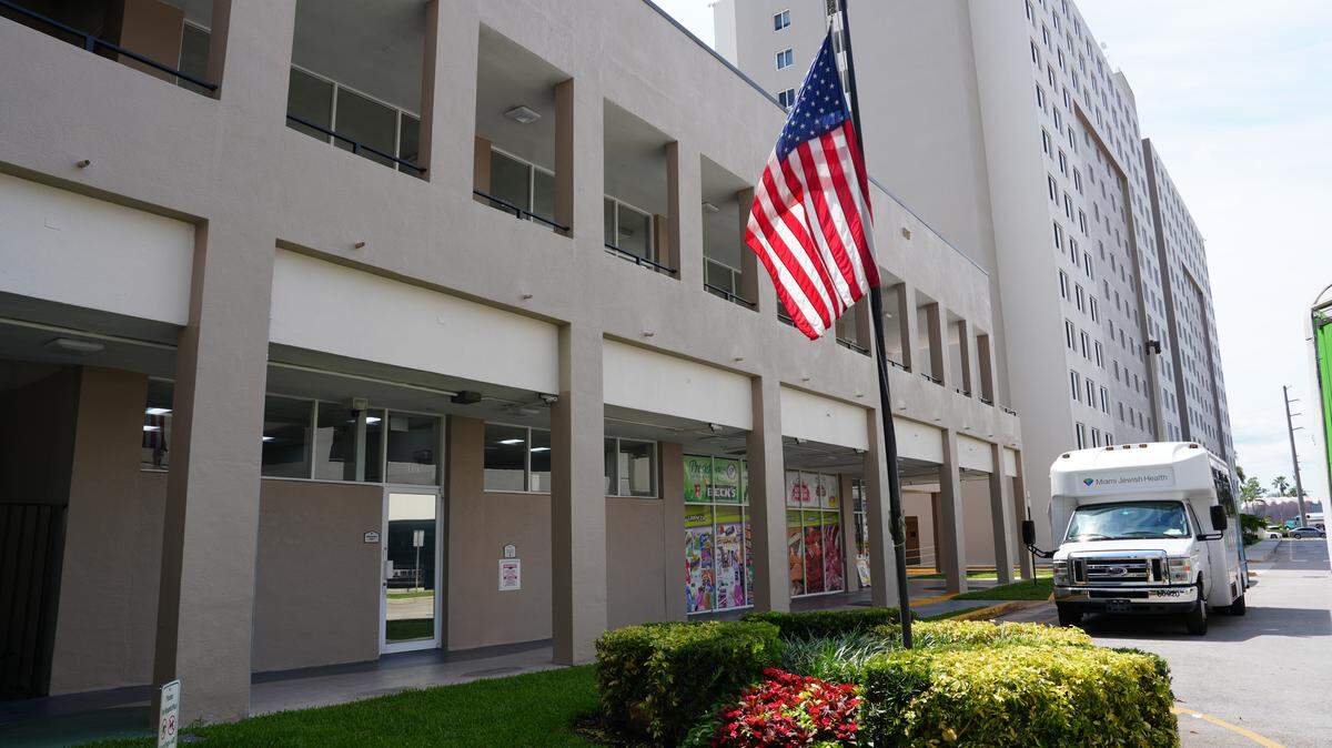 Hialeah officials are offering free-rent incentives for commercial units at the city-owned Palm Centre property, located at 240 E. First Ave. near Palm Avenue and East First Street.